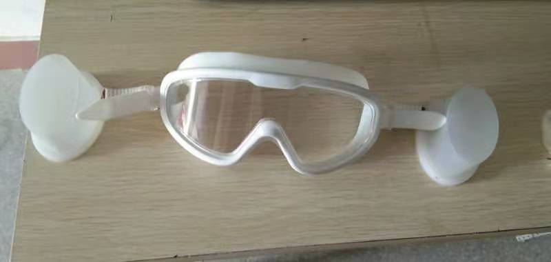 专利交易-带有防水耳罩的防水眼镜专利